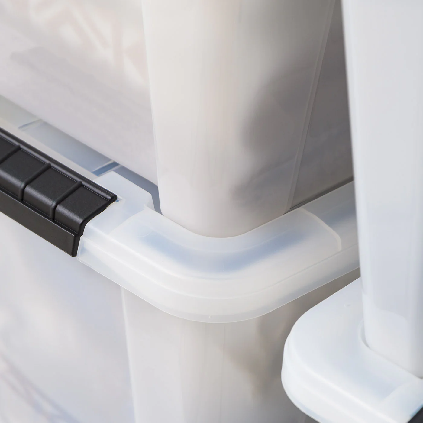 19 Qt. (4.75 Gal.) Pearl Latch Box, Stackable Plastic Storage Bins with Lids, Single Pk - Image 5