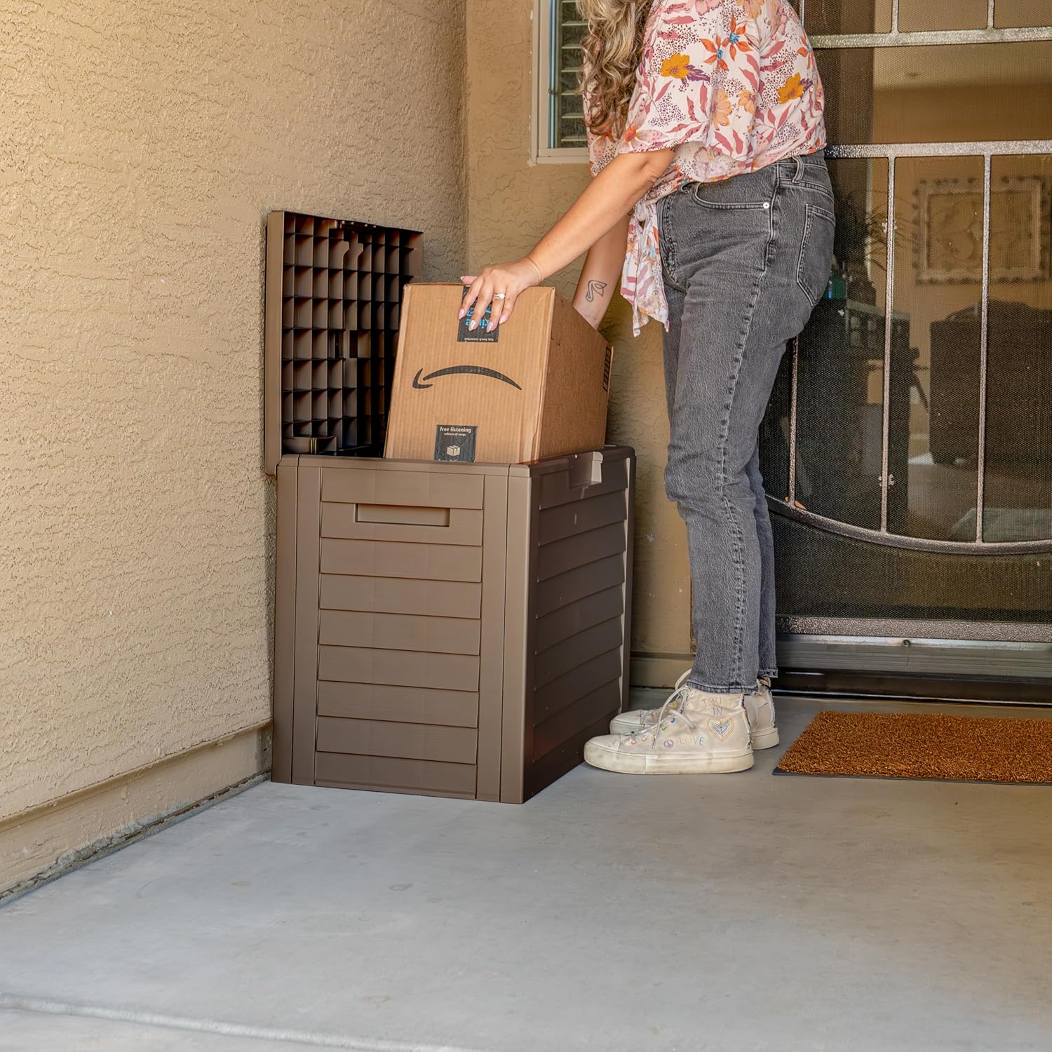 35-Gallon Outdoor Deck Storage Box, Lockable & UV-Protected - Image 13