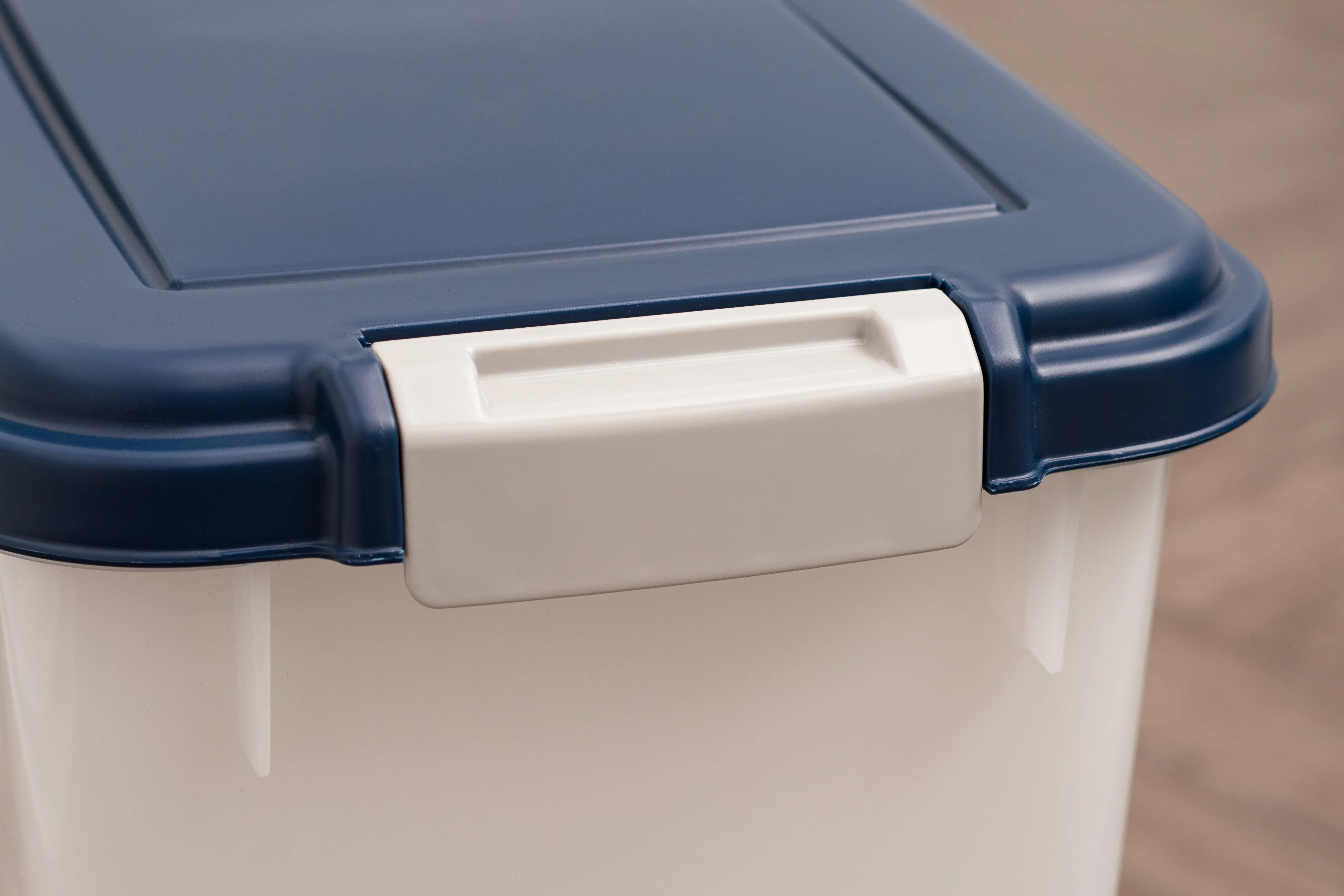 47 Quart WeatherPro® Airtight Pet Food Container, Gray - Image 3