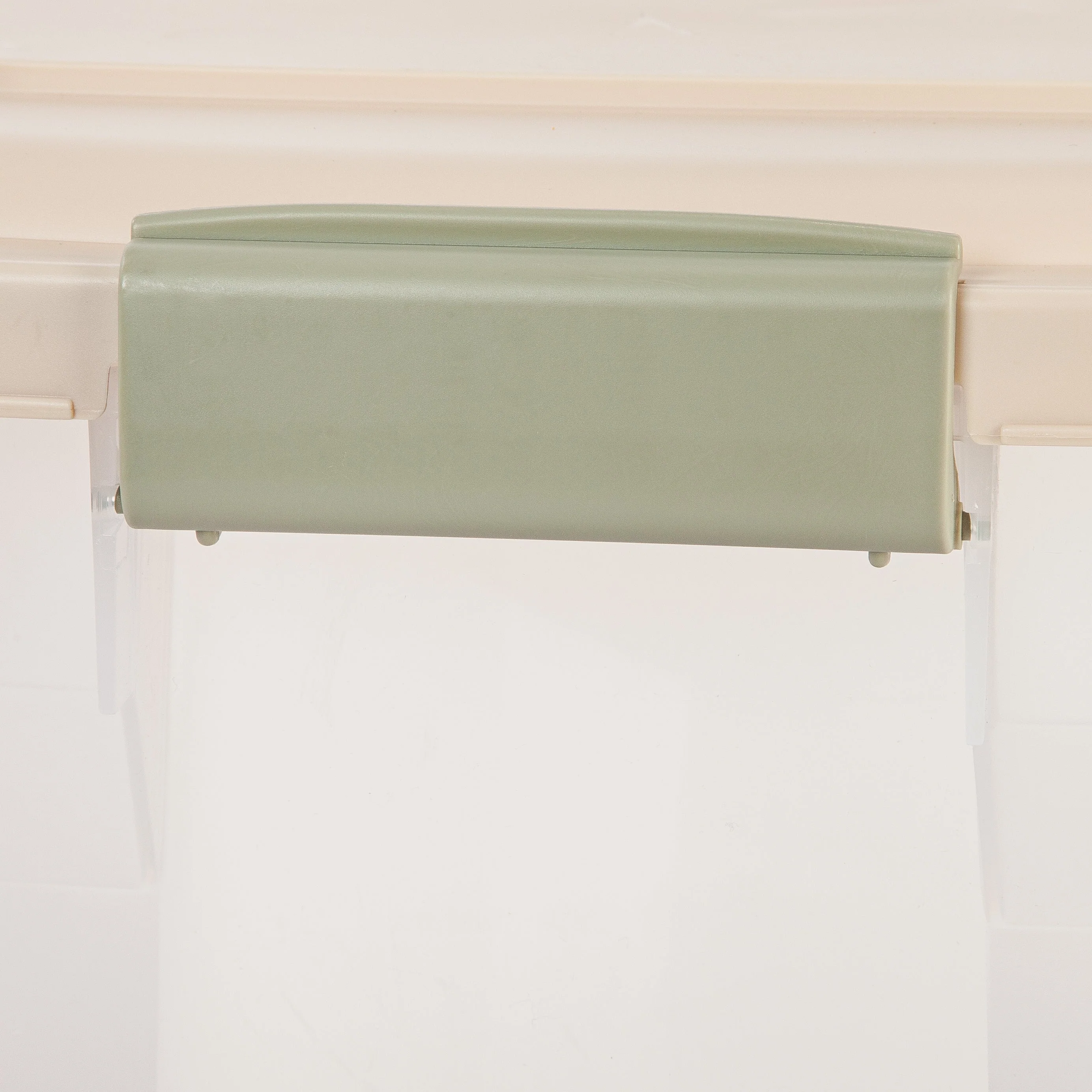 55 Quart WeatherPro® Airtight Pet Food Container, Almond - Image 4
