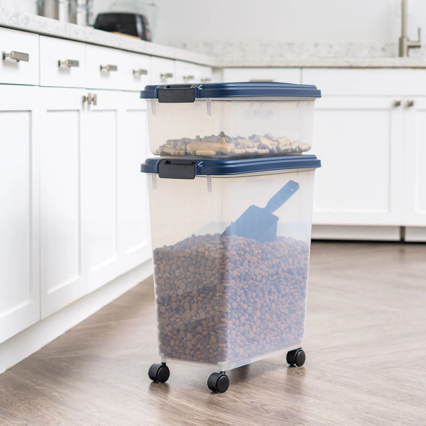 Airtight Pet Food Container, 60Qt Black Lid - Image 7
