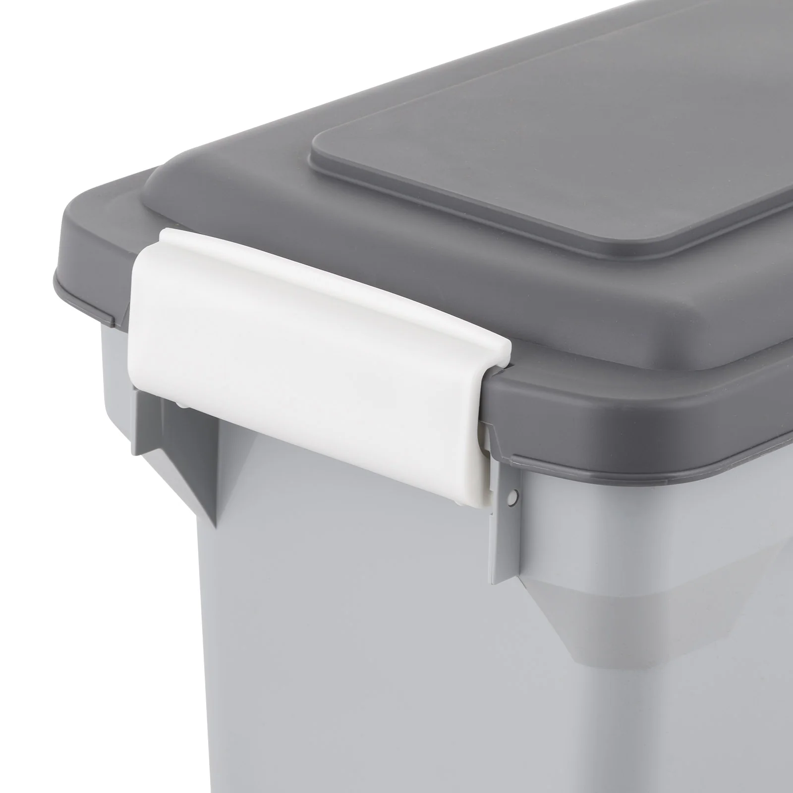 Airtight Pet Food Container WeatherPro® -  15 QT - Image 17