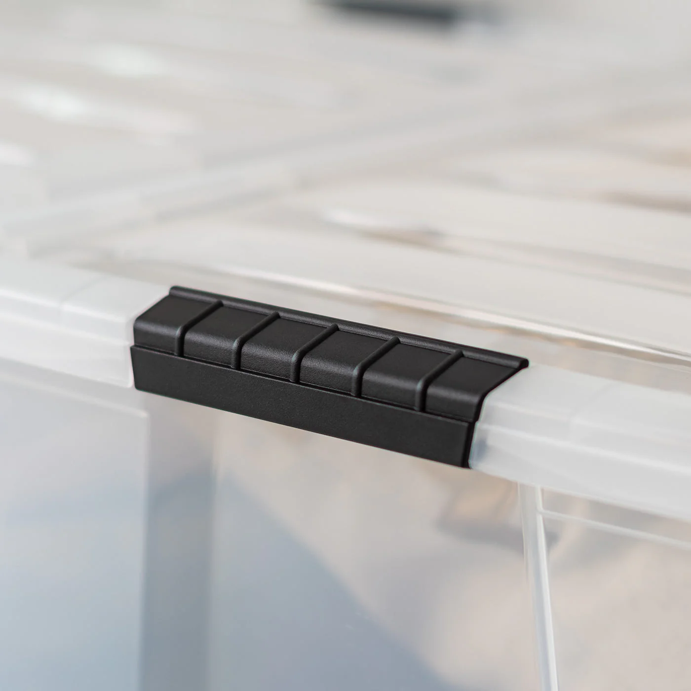 Clear View Plastic Storage Bin 4 pack - 18 gal. (72 qt.) - Image 5