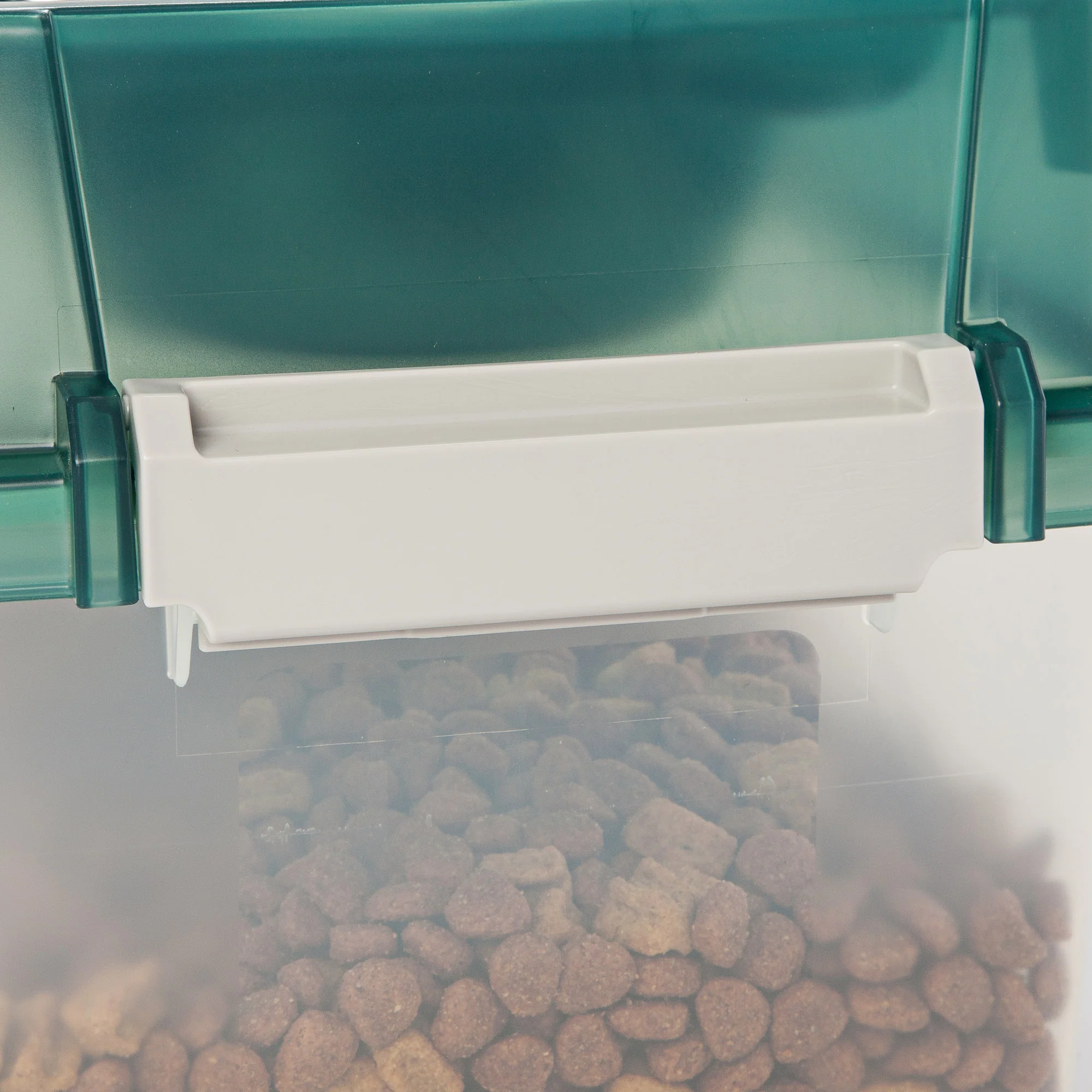 Elevated Feeder with WeatherPro® Airtight Storage - Medium - Image 4