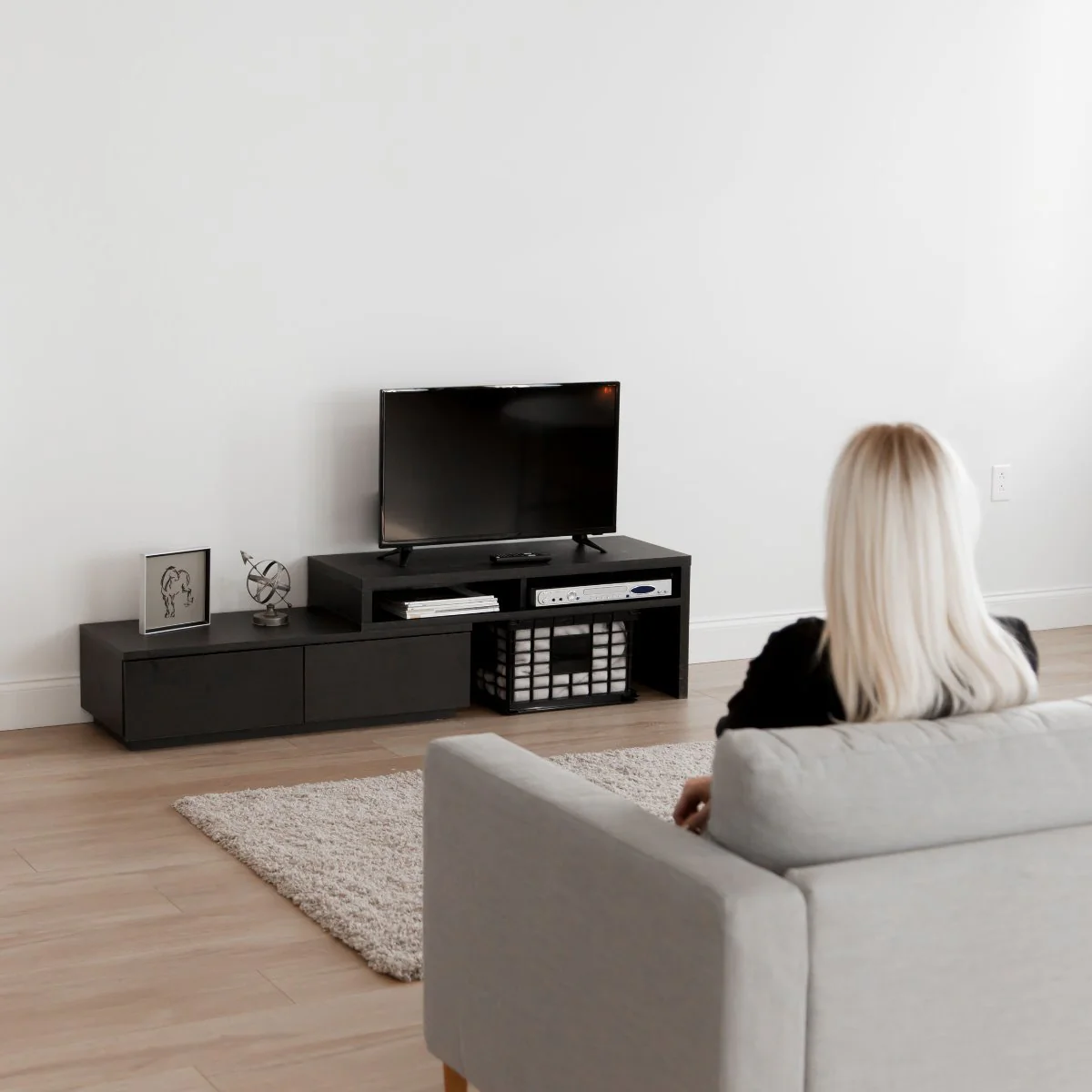 Expanding TV Media Stand - Image 10