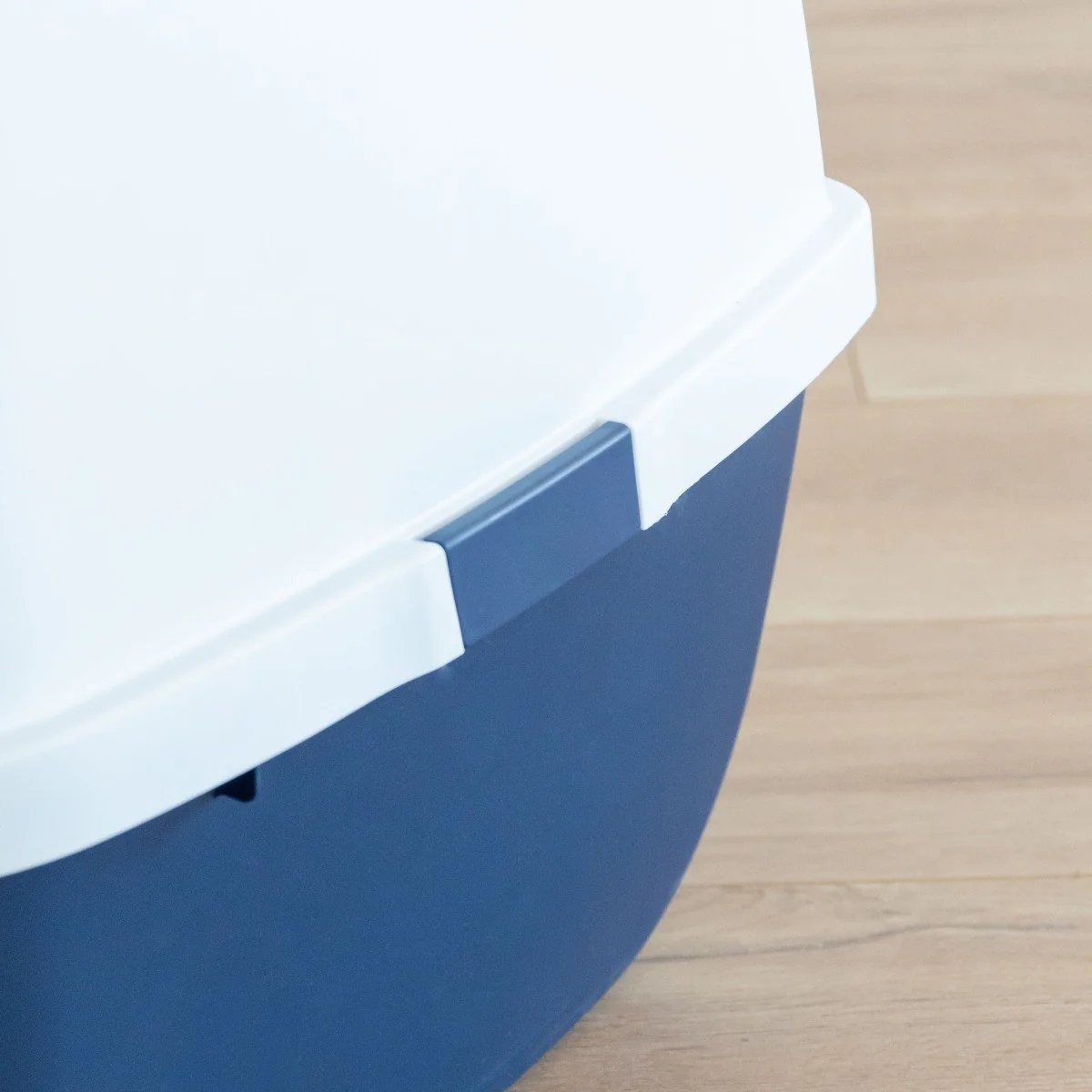 Hooded Cat Litter Box - Jumbo - Image 6