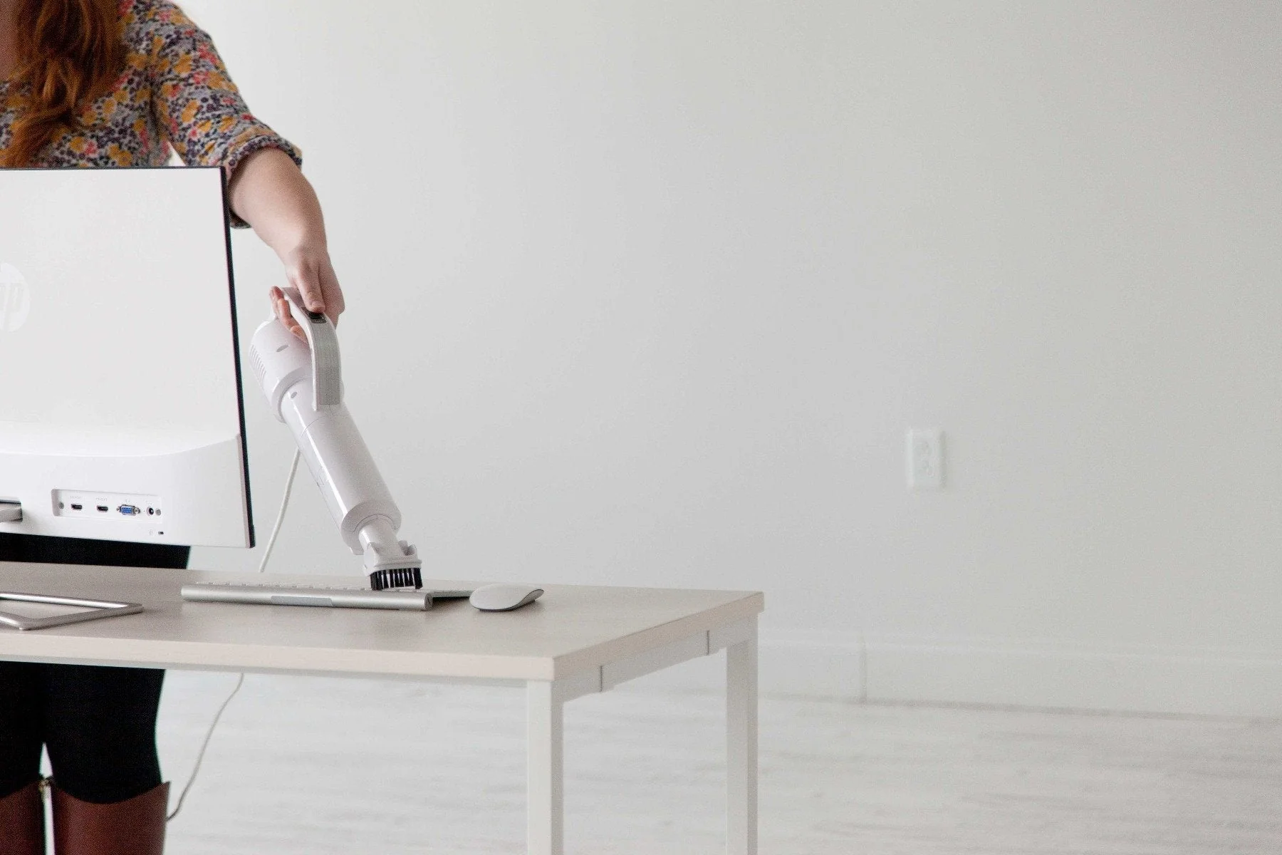 Lightweight Stick Vacuum Cleaner - Image 12
