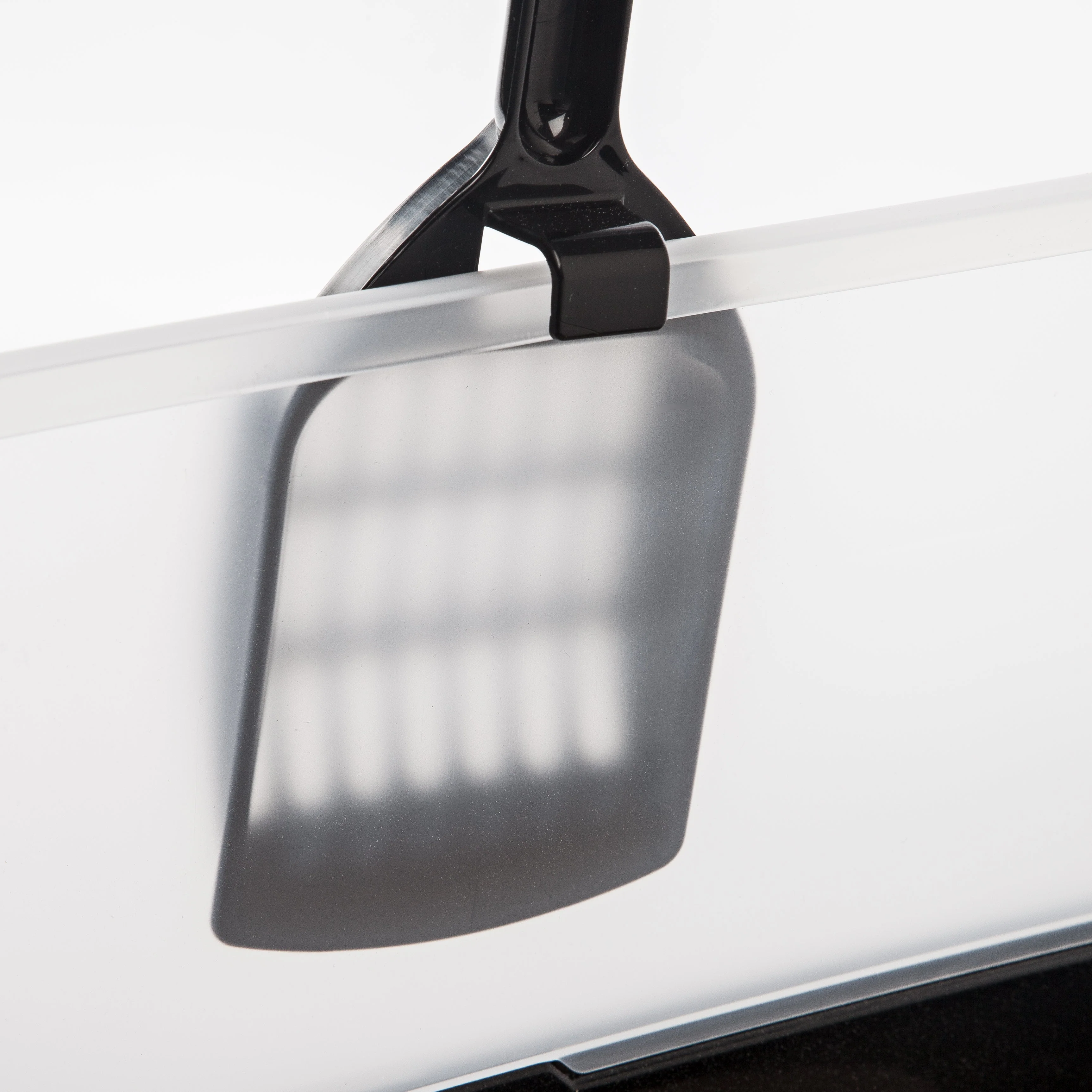 Litter Box with Shield and Scoop, Black - Image 4