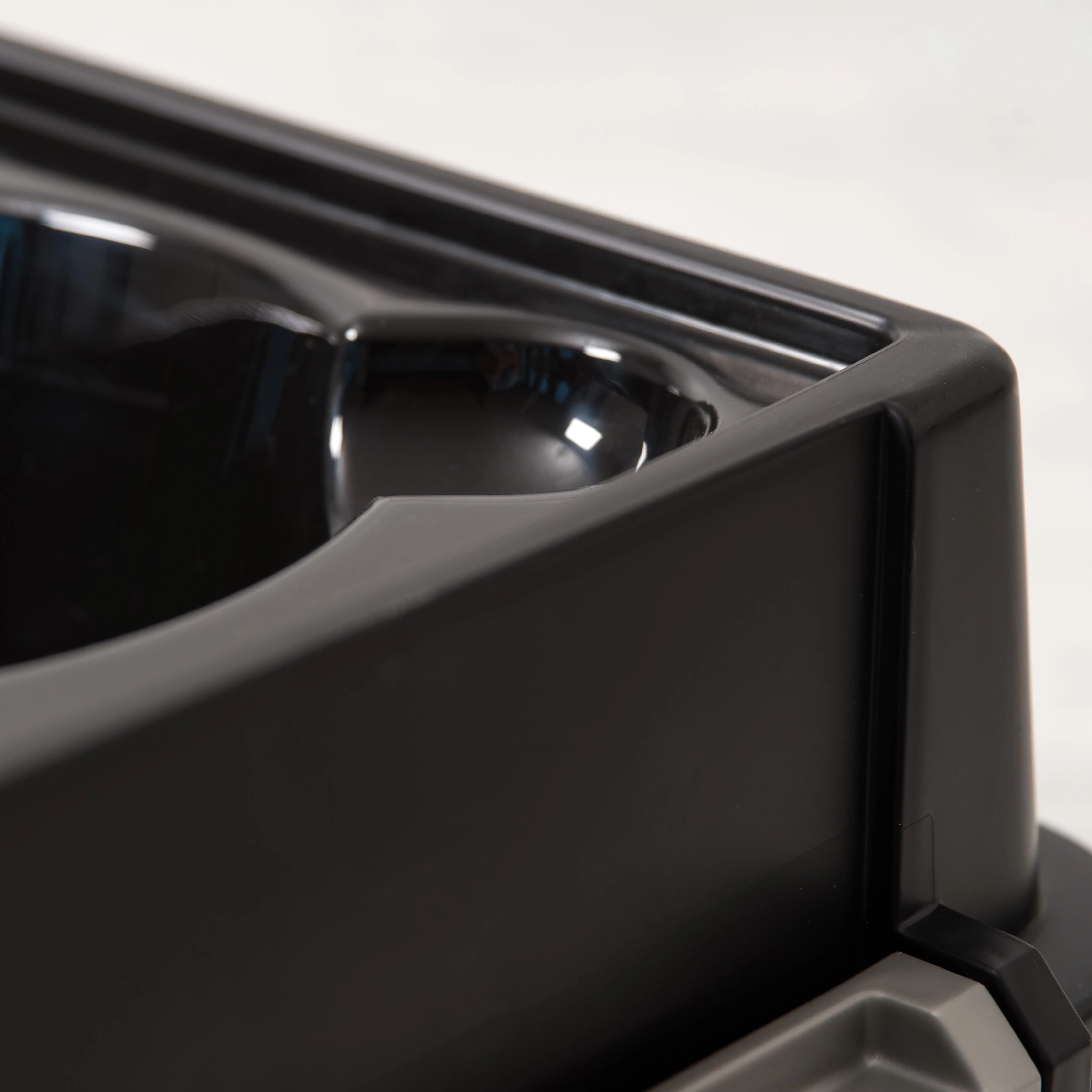 Medium Elevated Feeder with Airtight Storage WeatherPro®, Black - Image 2