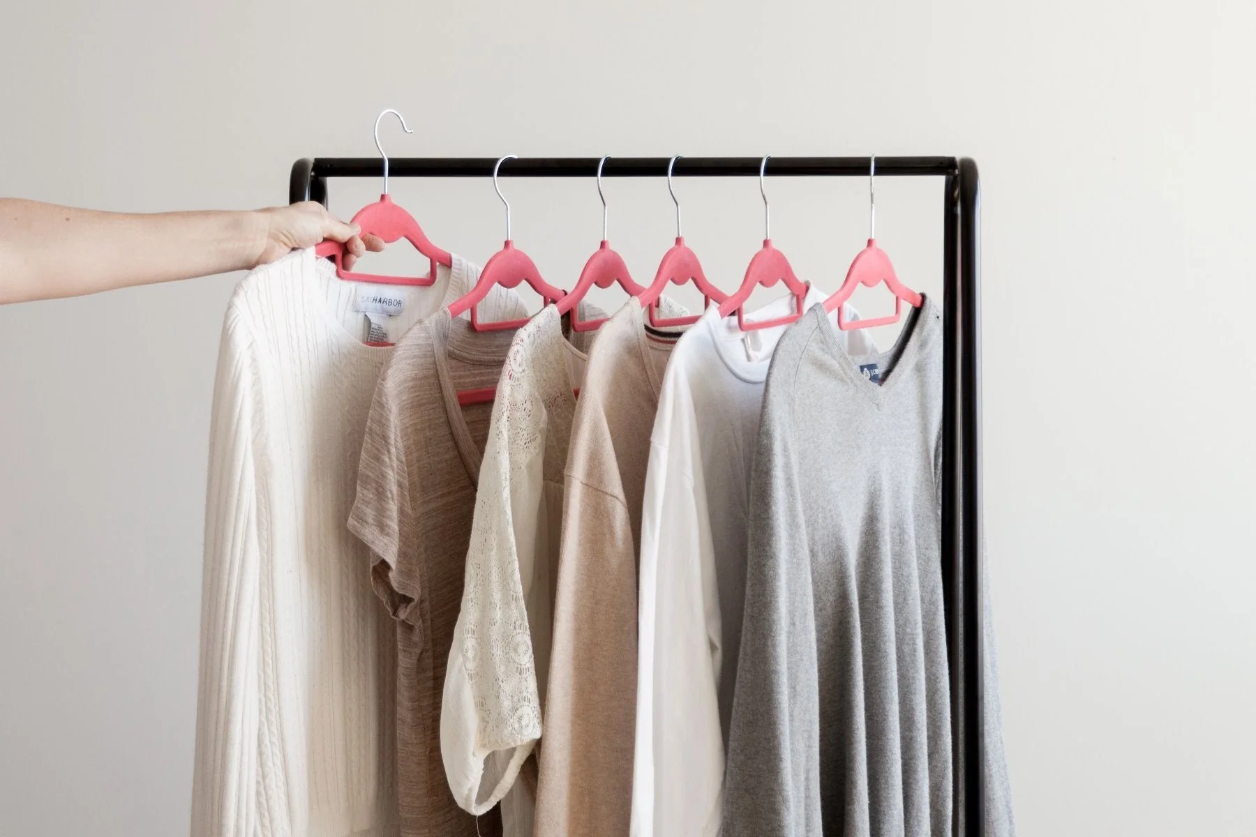 Non- Slip Hanger - Image 11