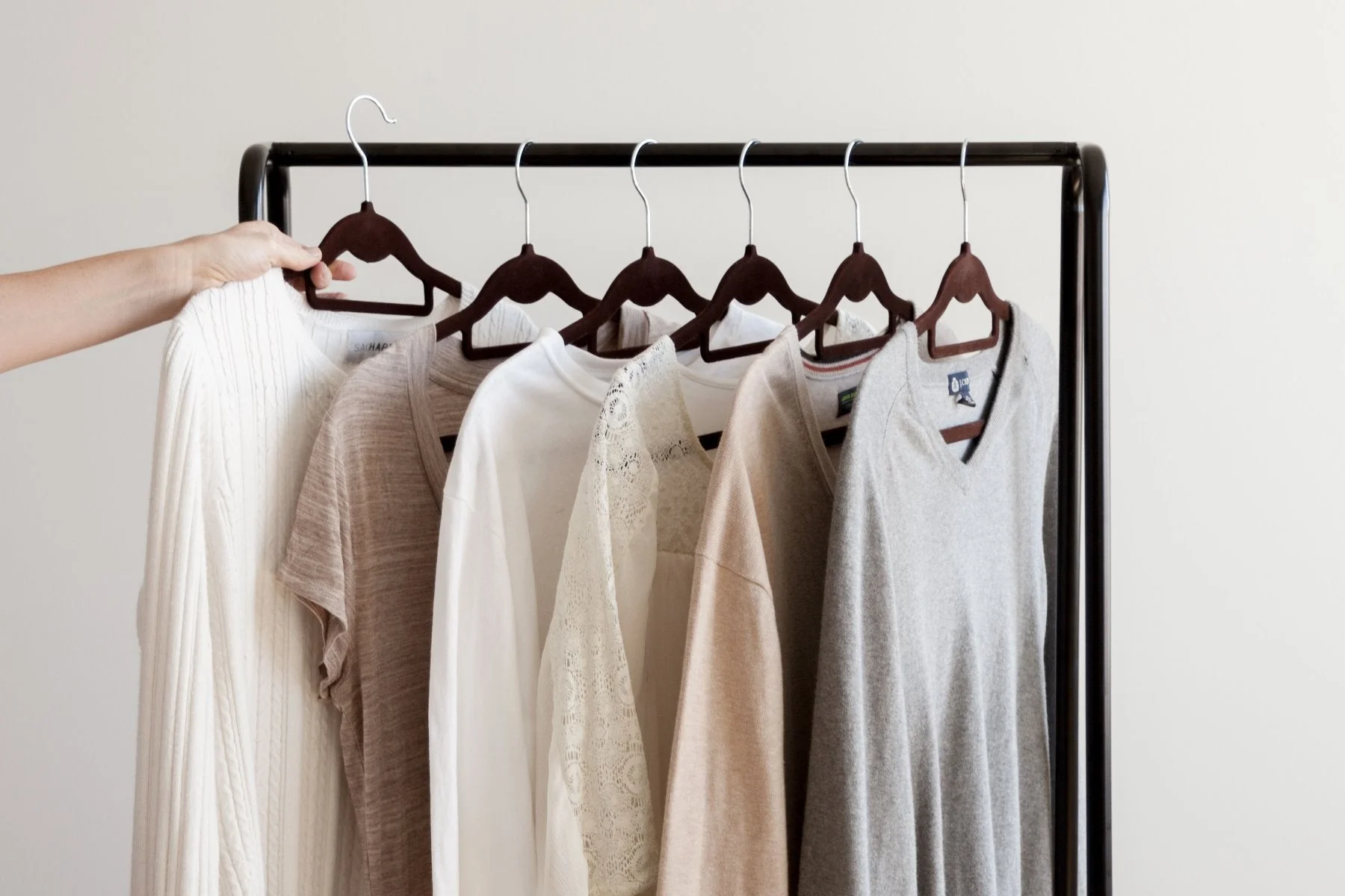 Non- Slip Hanger - Image 21