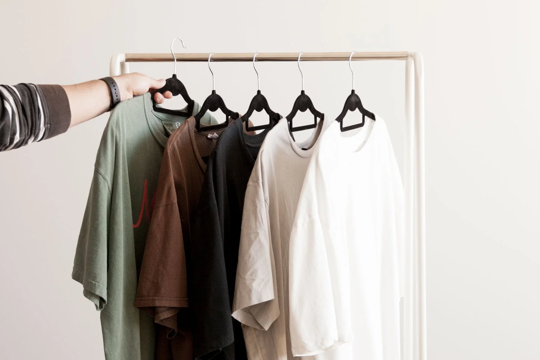 Non- Slip Hanger - Image 30