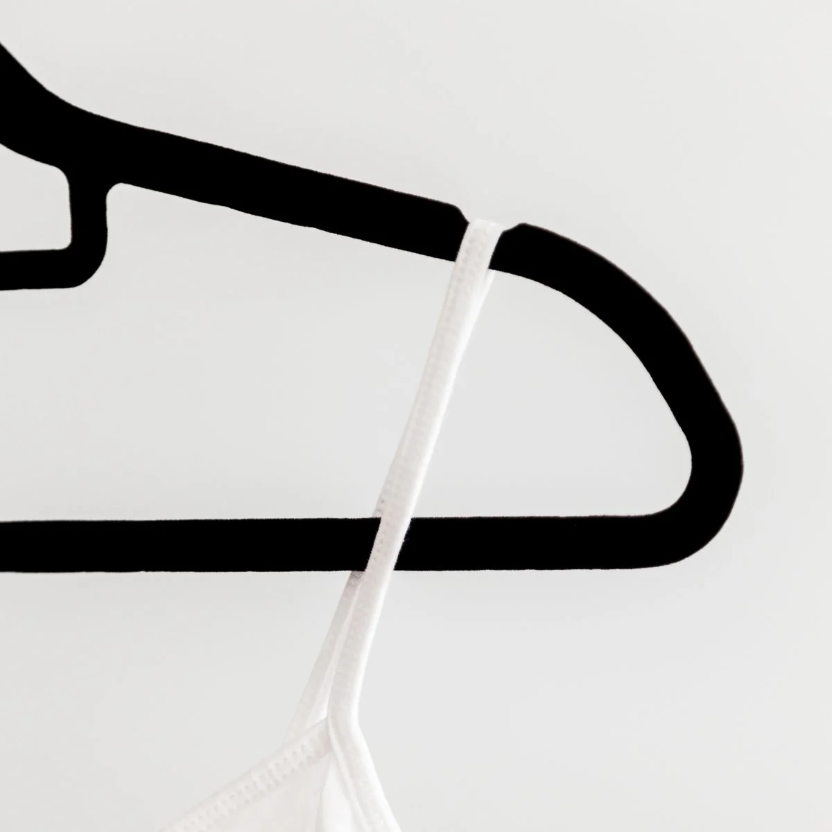 Non- Slip Hanger - Image 32