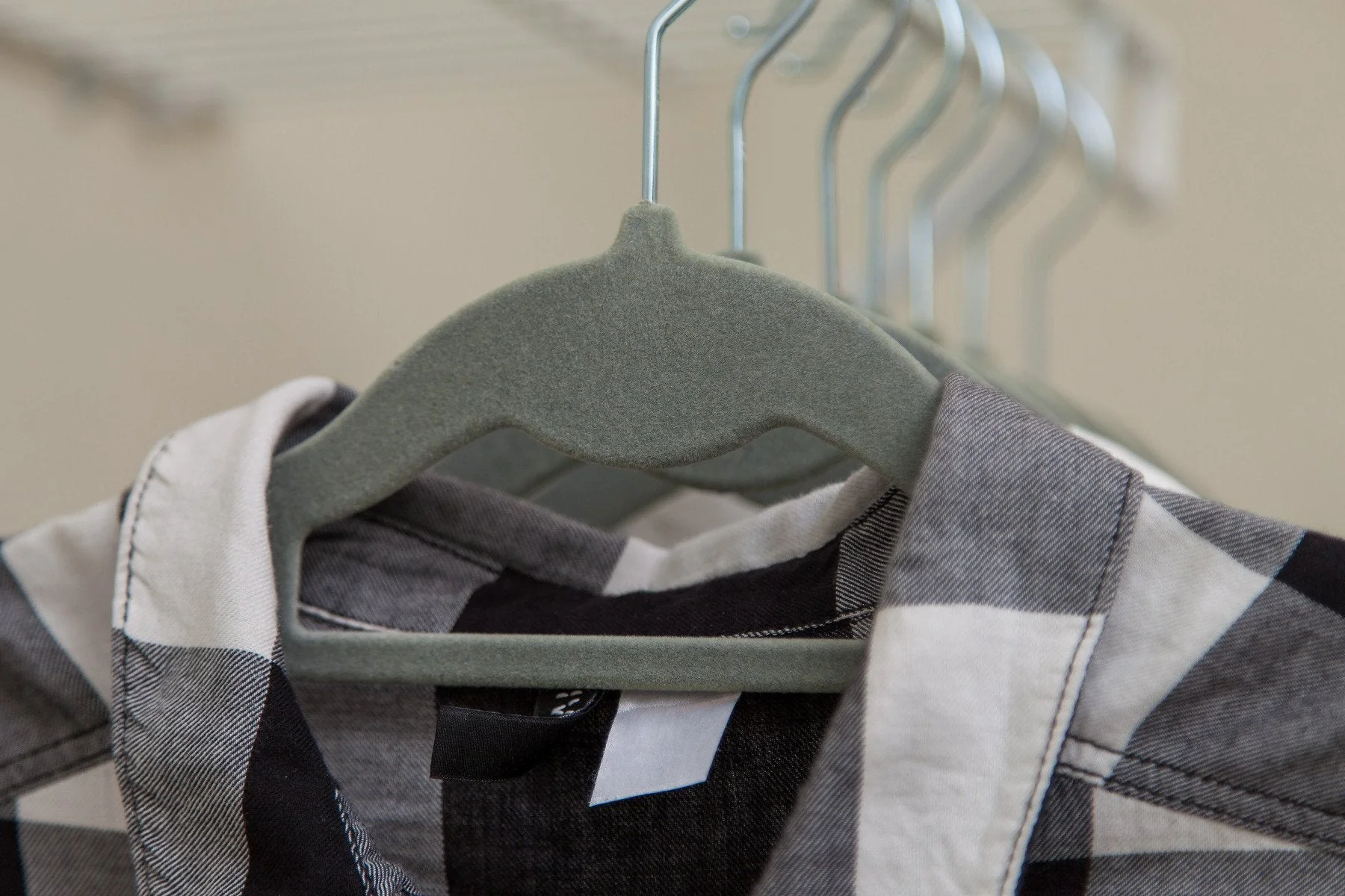 Non- Slip Hanger - Image 38
