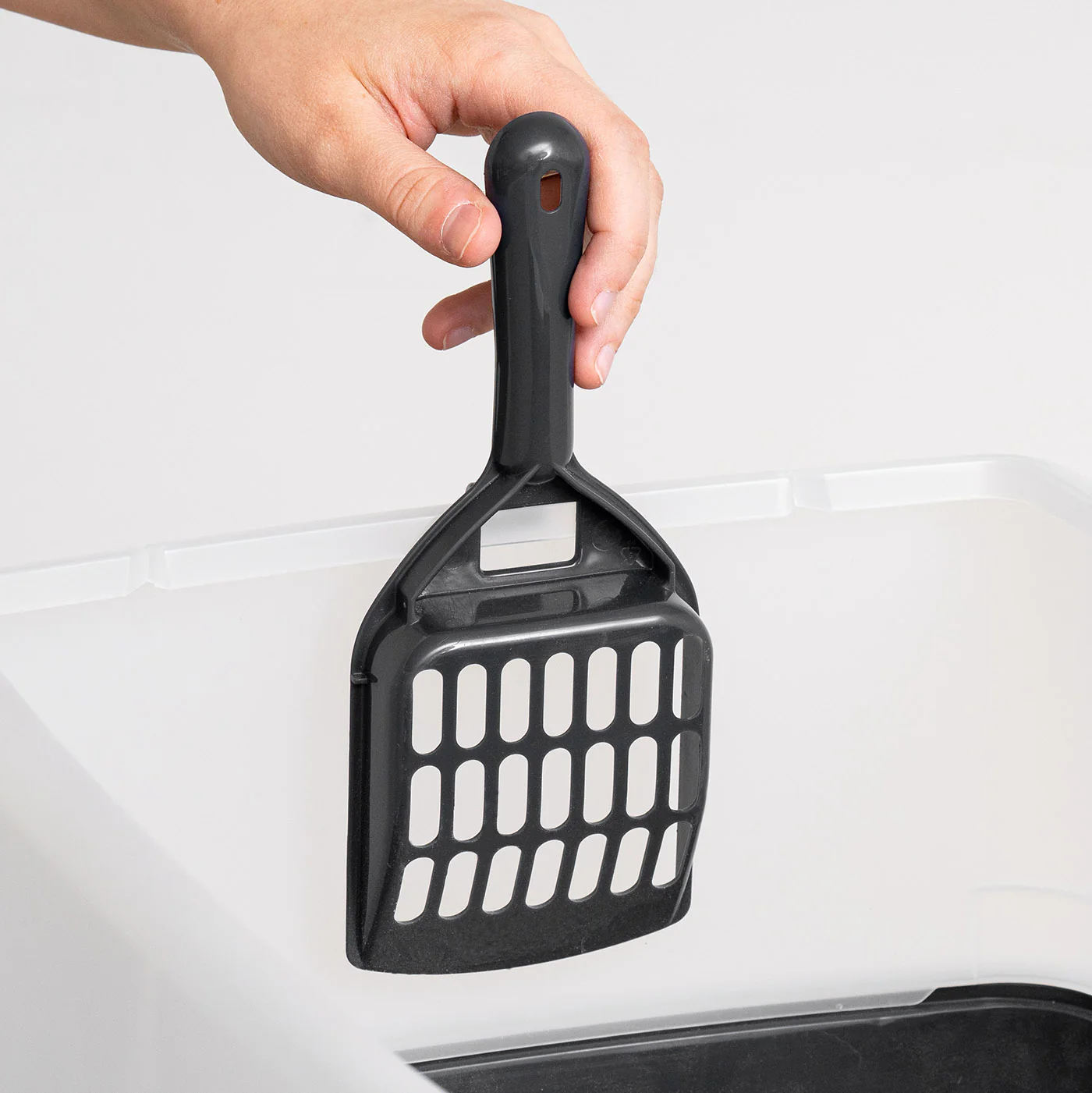 Open-Top Cat Litter Box with Shield and Scoop - Image 3