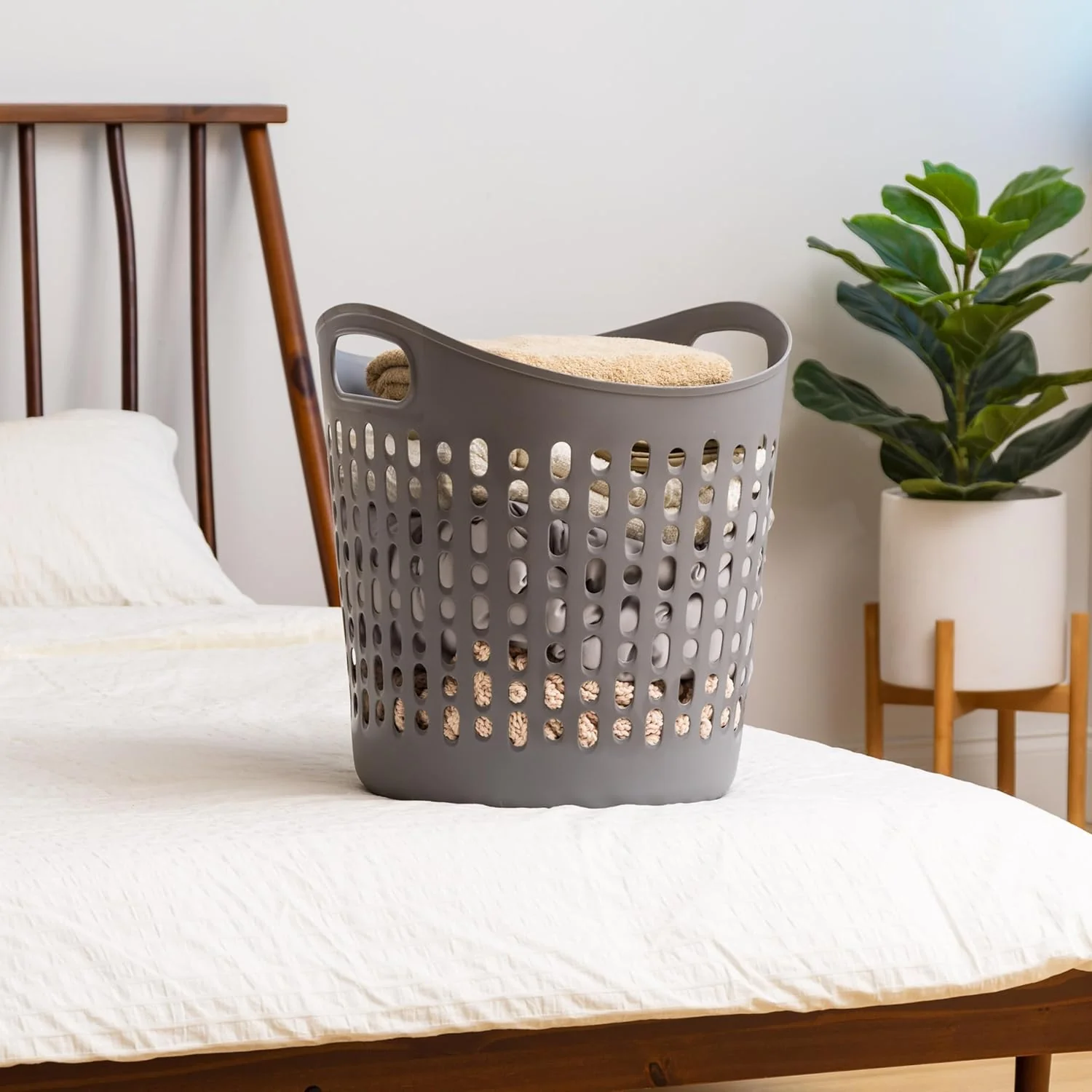 Plastic Laundry Basket Hamper, 3-Pack, 40L / 10 Gal - Image 3