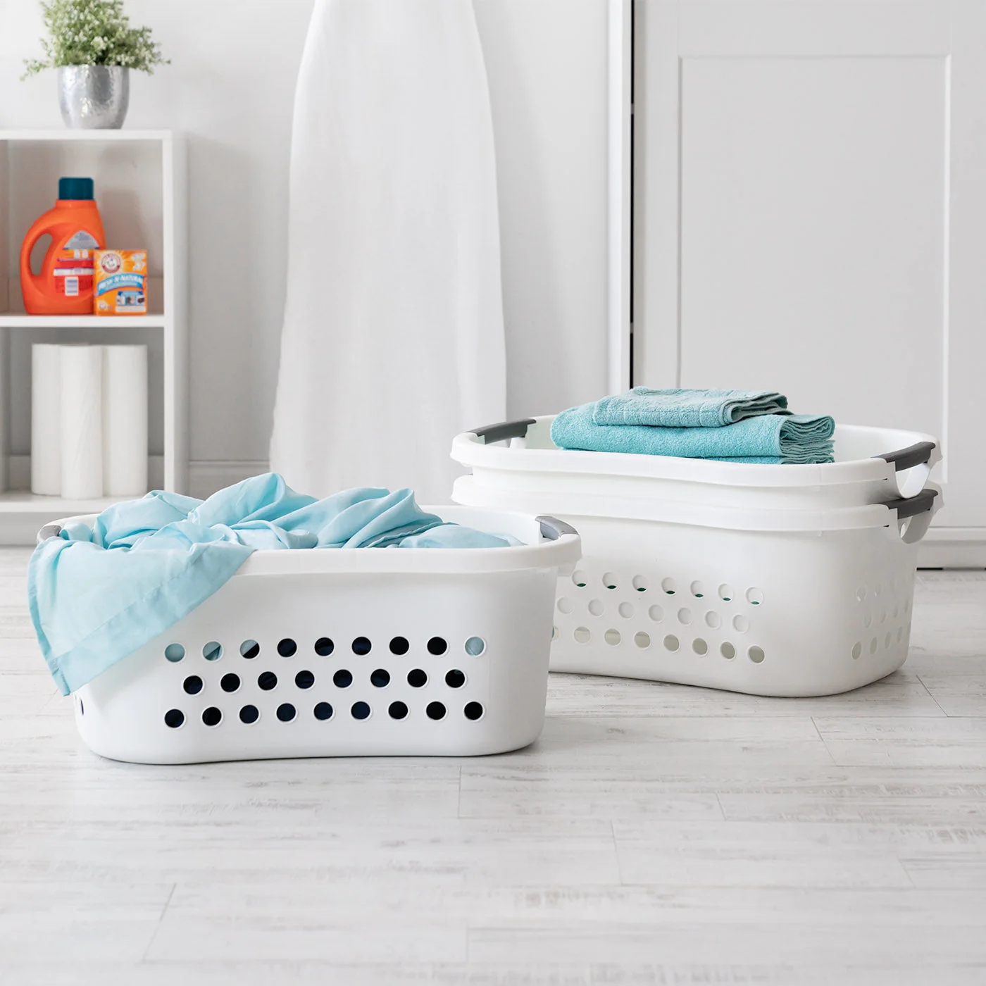Plastic Laundry Hamper Basket – Hip-Hold Organizer with Comfort Handles, Nestable, 1.3 Bushel, 48L, White - Image 5