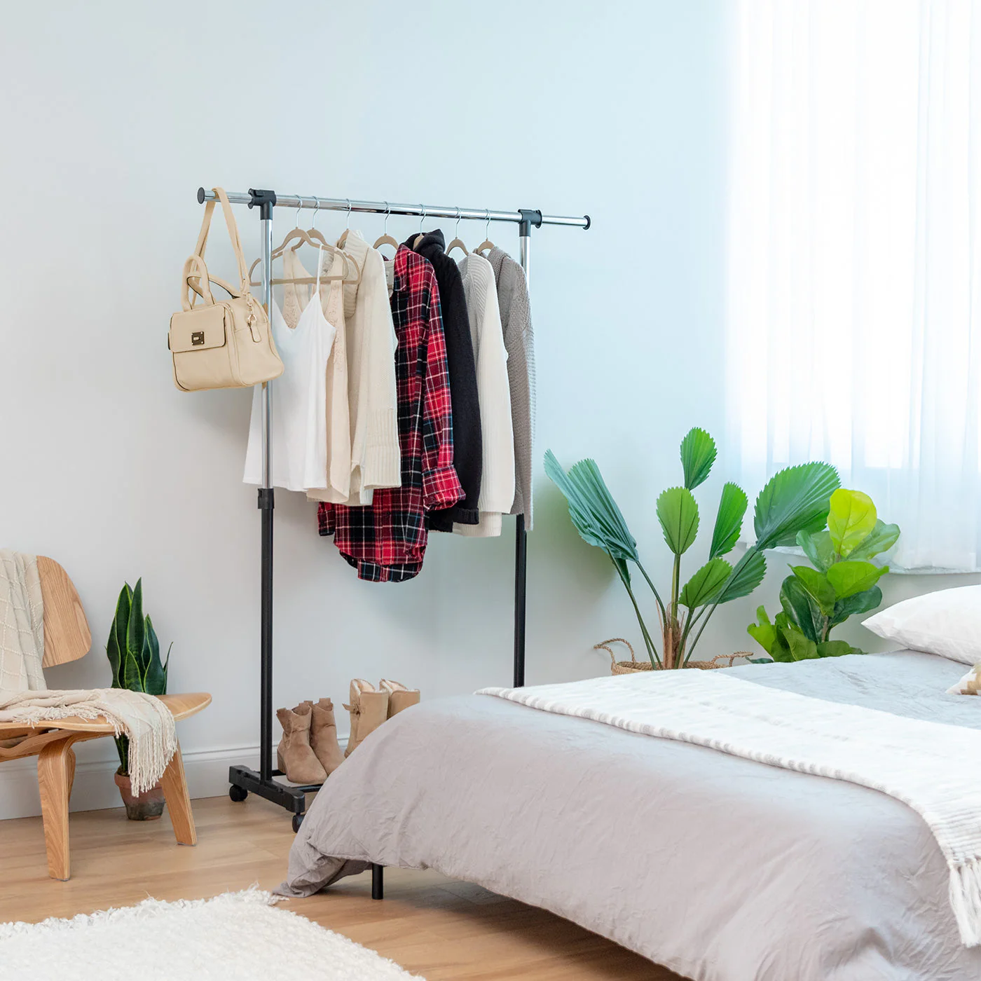 Portable Garment Rack - Extendable - Image 3