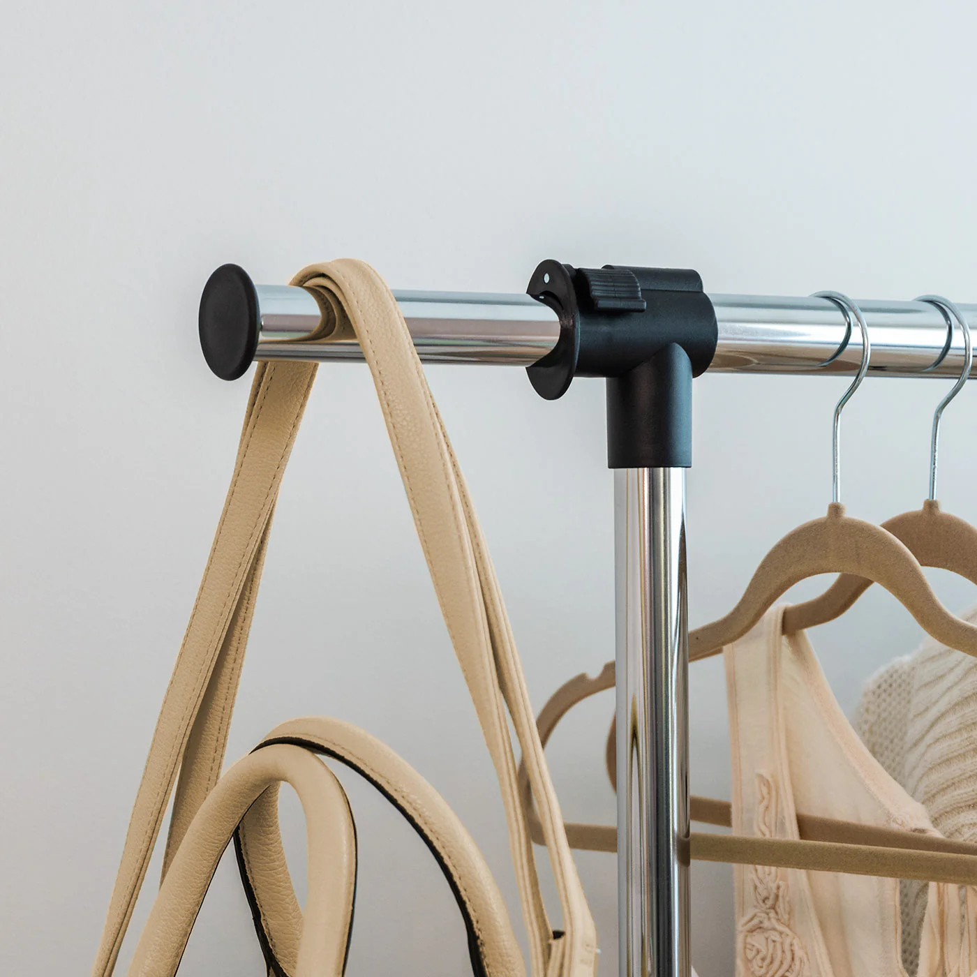 Portable Garment Rack - Extendable - Image 4
