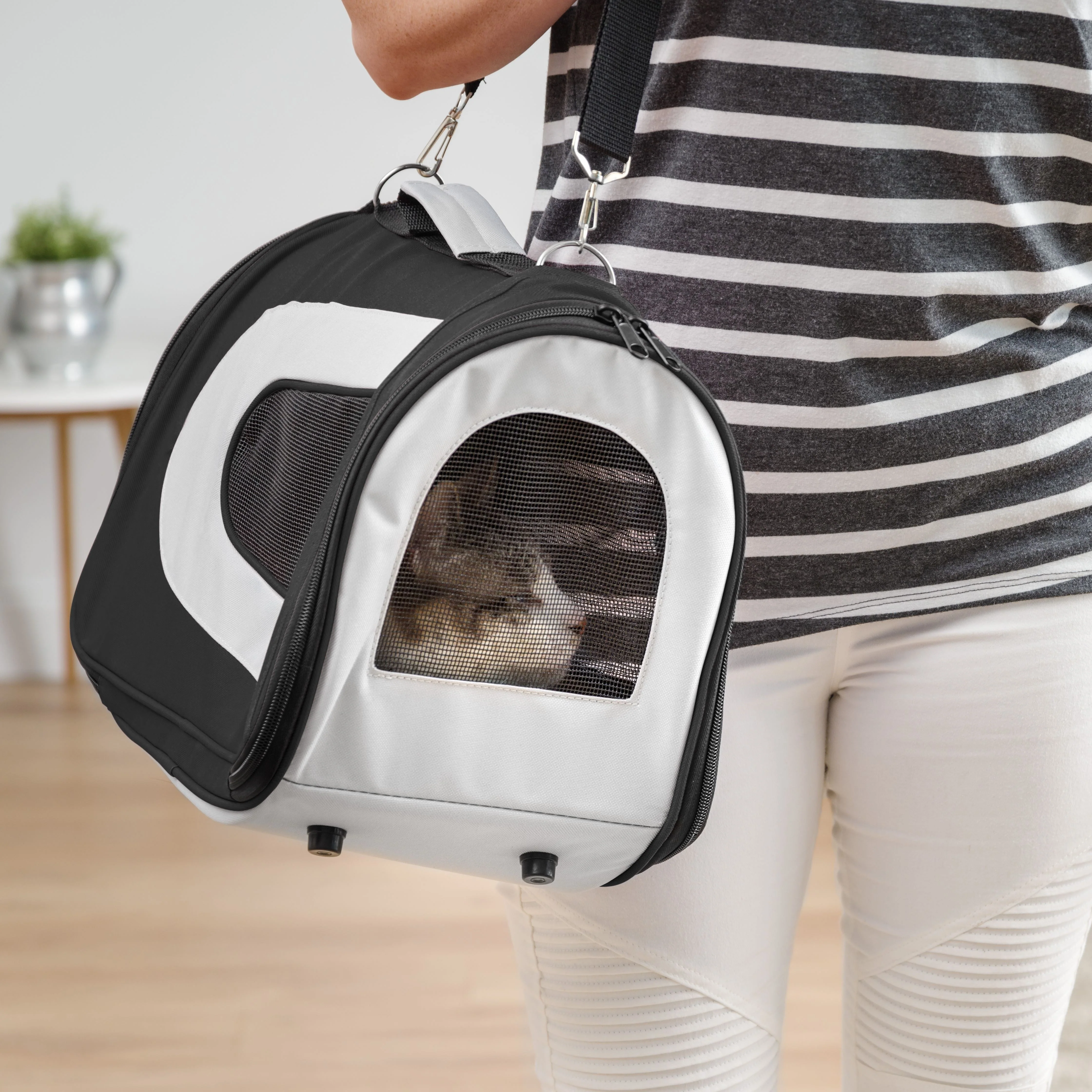 Soft Sided Pet Carrier - Medium - Image 11