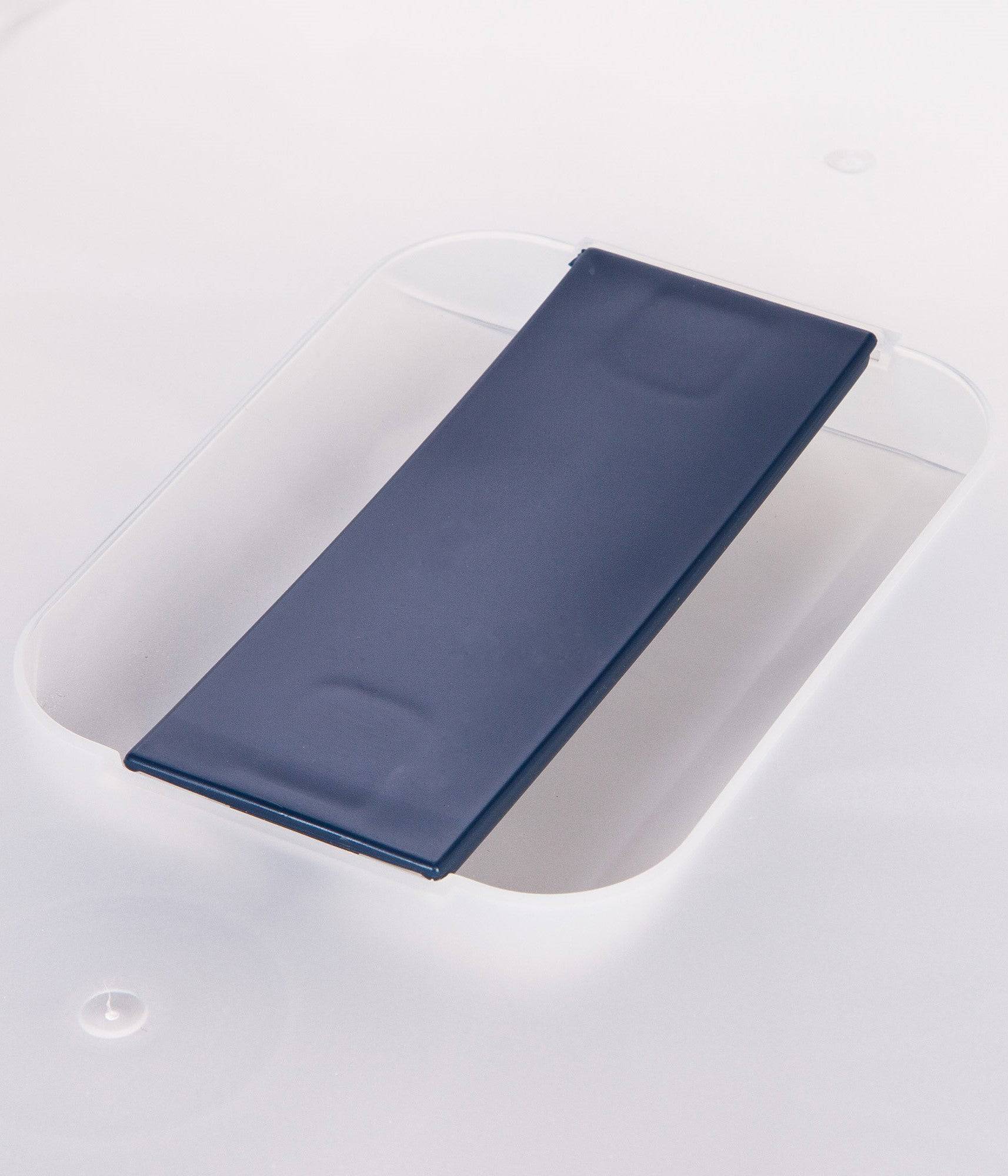 Split-Lid Hooded Litter Box with Scoop - Image 3