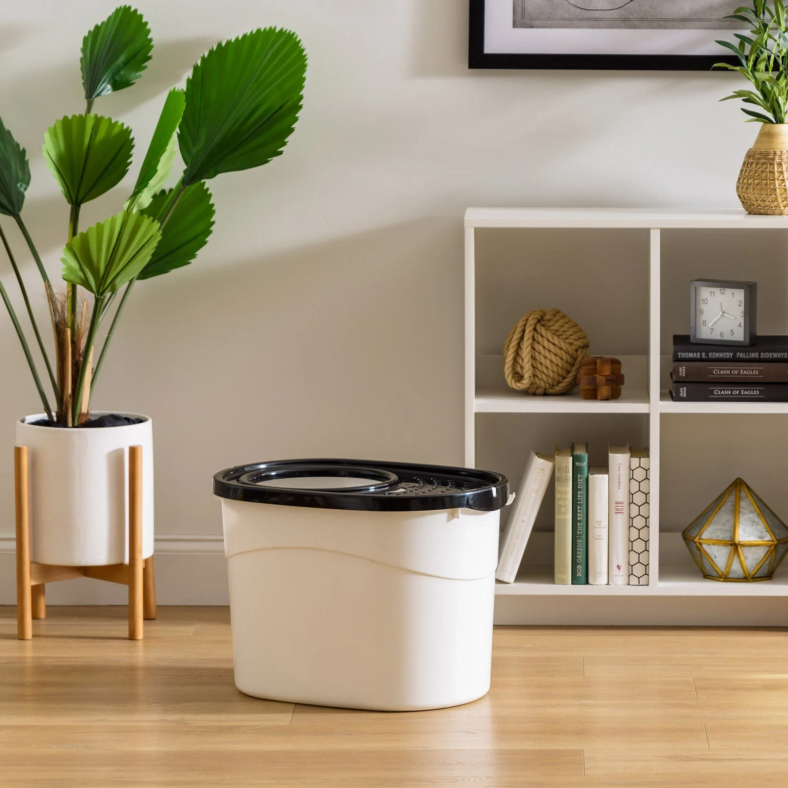 Top Entry Cat Litter Box with Scoop, White/Black/Seafoam - Image 6
