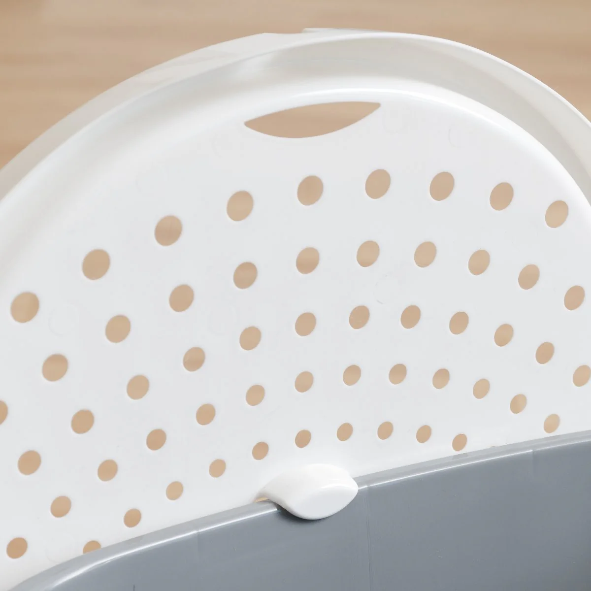 Top Entry Cat Litter Pan with Perforated Lid - Image 8