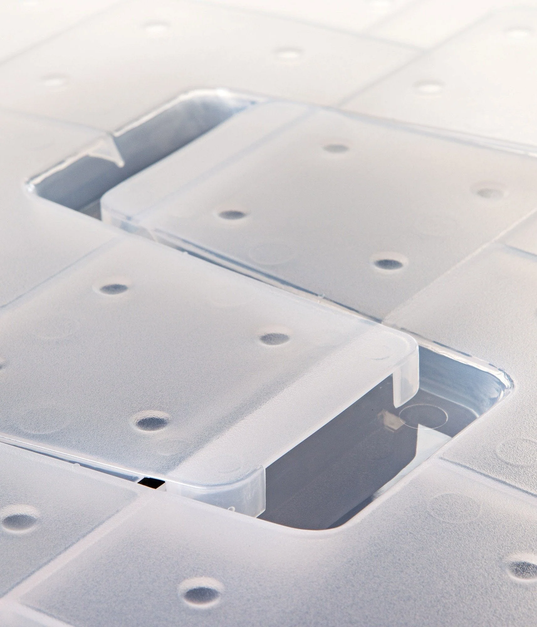 Wing Lid Storage Box - 60 QT - Image 3